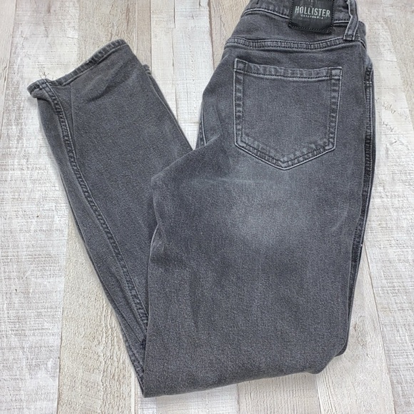 Hollister ultra high rise mom jeans size 1/25 - Picture 4 of 13